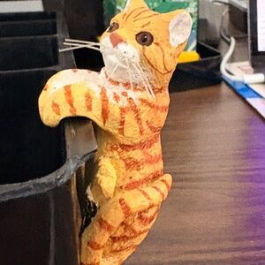 Vintage Land And Sea Collectibles Nature Series Tabby Cat Plant Pot Hanger 3"